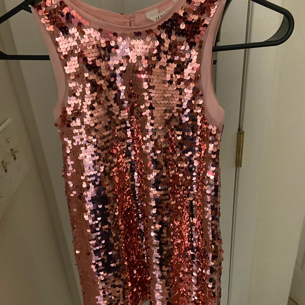 Girls Pink sequins dress!